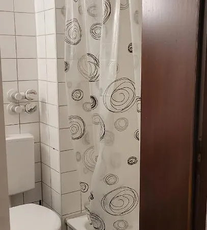 Mit Kleinem Balkon *