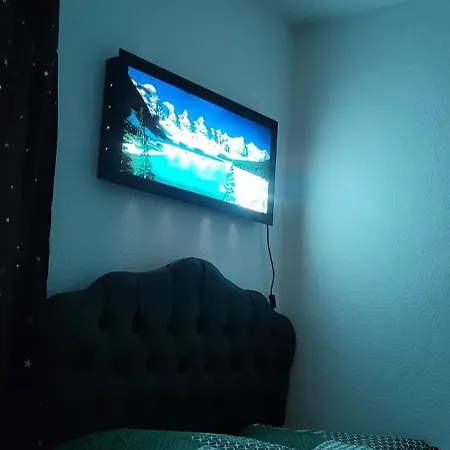 Mit Kleinem Balkon *